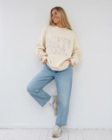 SPECIALTY HAPPY GIRL CREAM CREWNECK